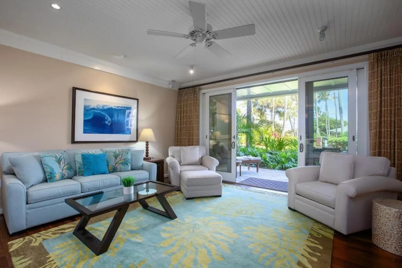 Glorious Beachfront High End Villa Kahuku