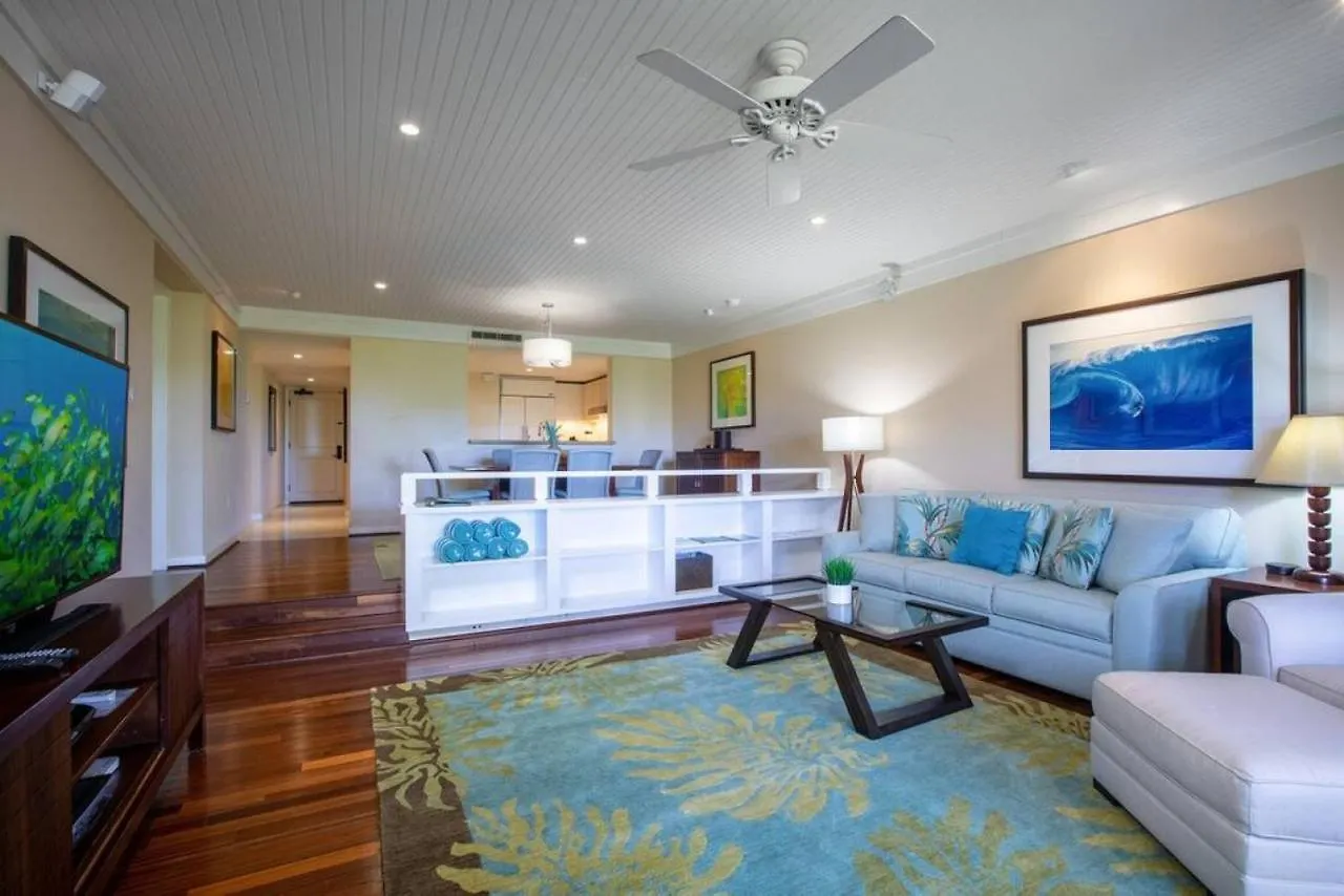 Glorious Beachfront High End Villa Kahuku